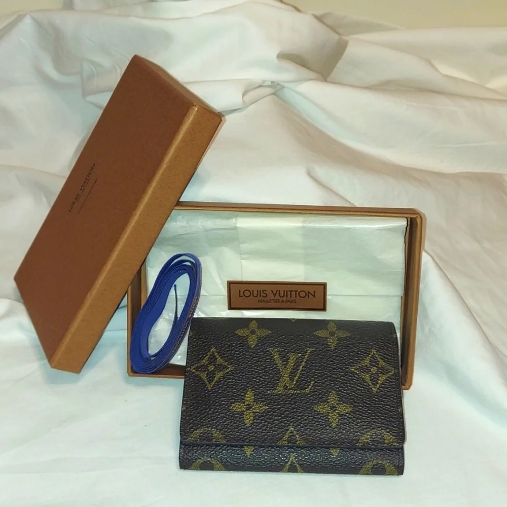 Louis Vuitton Vintage Monogram Card Holder w/Box Authentic